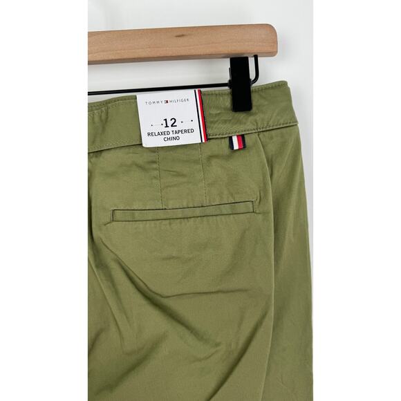 Tommy Hilfiger Womens Green Relaxed Tapered Leg Chino Pants Belted Size 12 NWT - Picture 4 of 8